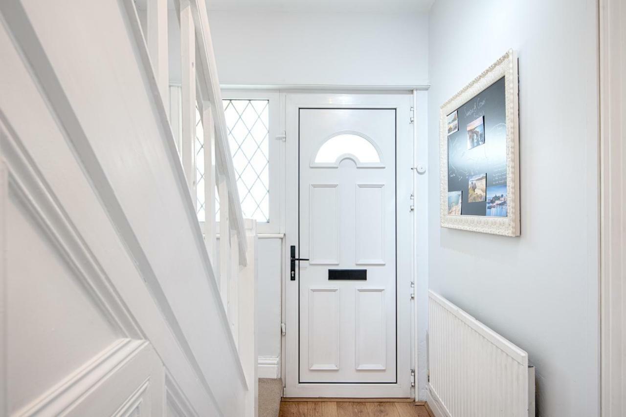 Off Road Parking, Garden, Tv In Every Room Swansea Exterior photo