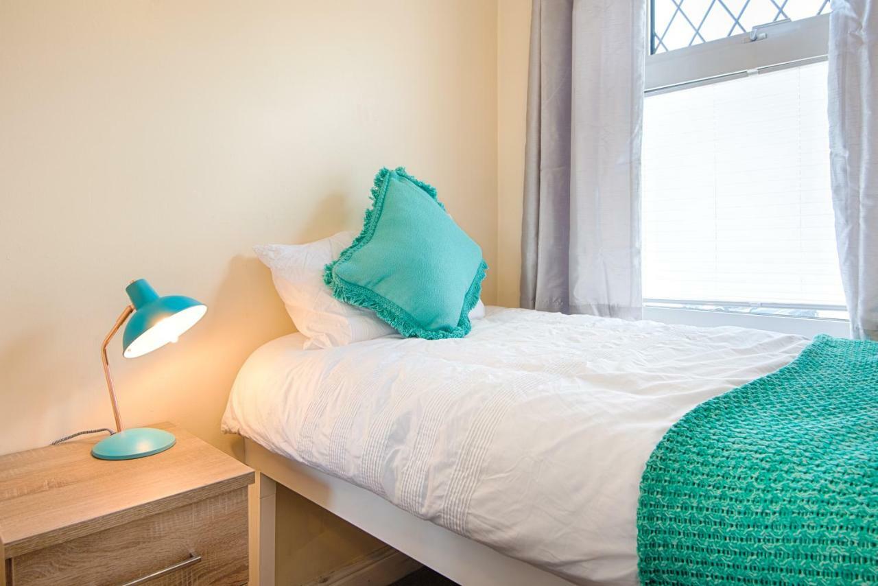 Off Road Parking, Garden, Tv In Every Room Swansea Exterior photo