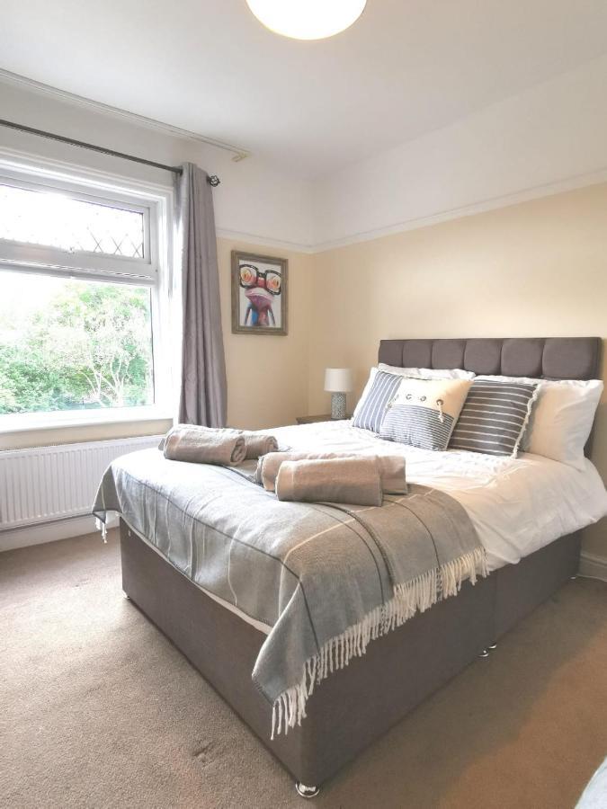 Off Road Parking, Garden, Tv In Every Room Swansea Exterior photo